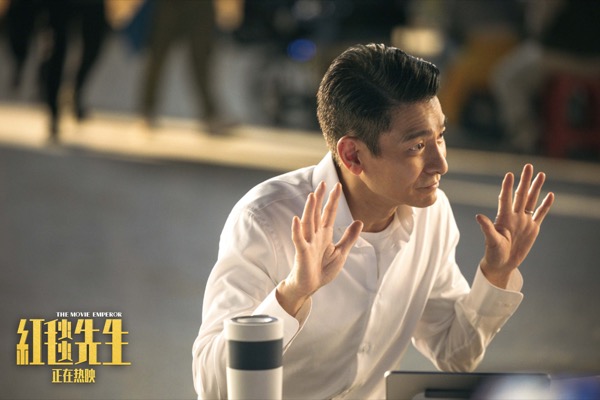 1710474204221045621.jpg 1、刘伟驰聊天“绘声绘色”.jpg